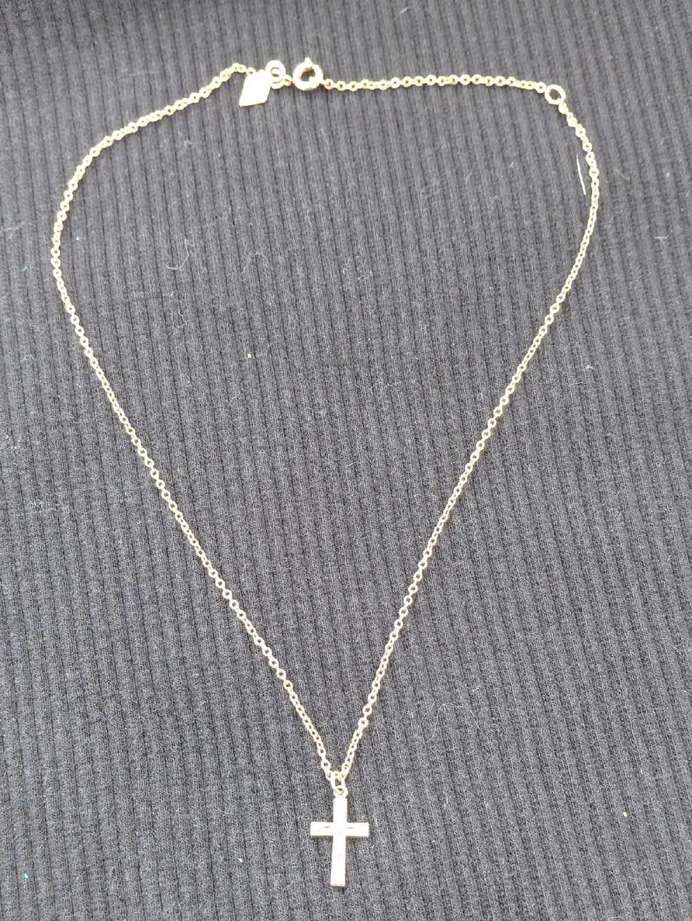Sarah Coventry Dainty 16in Gold Colored Cross Necklace